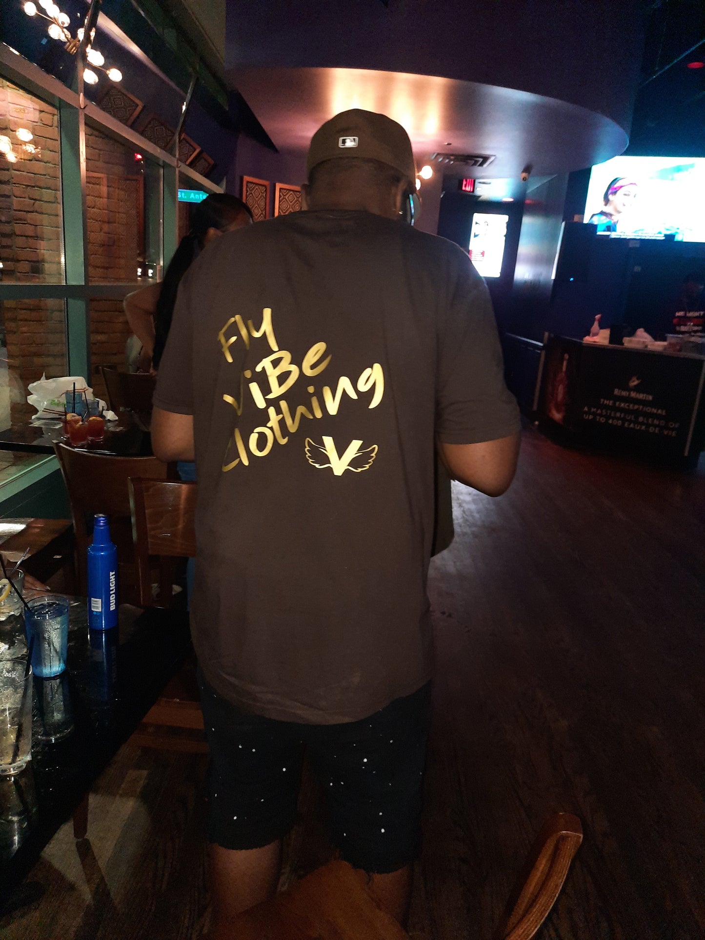 Fly Vibe Logo T's - Brown/Gold