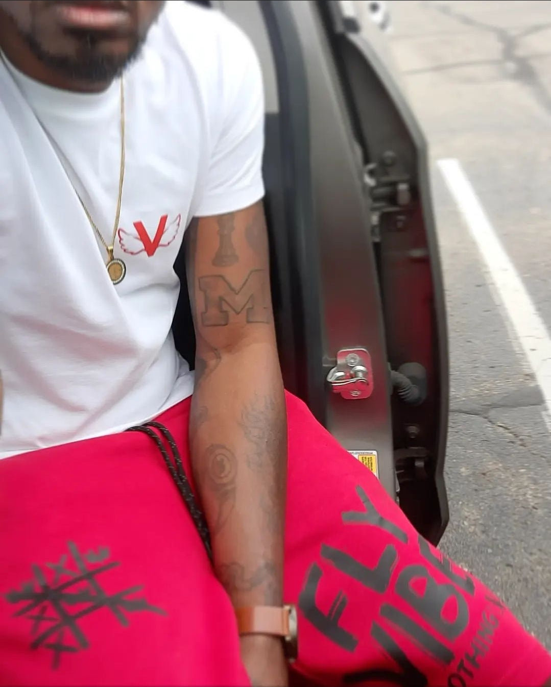 Fly Vibe Logo T - White/Red