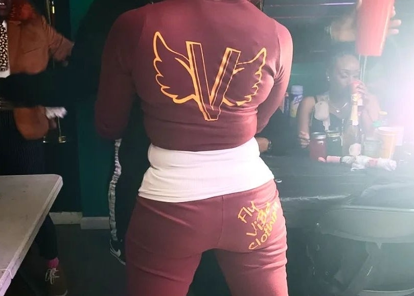 Fly Vibe Award Sweat Shirt - Crandberry/Gold