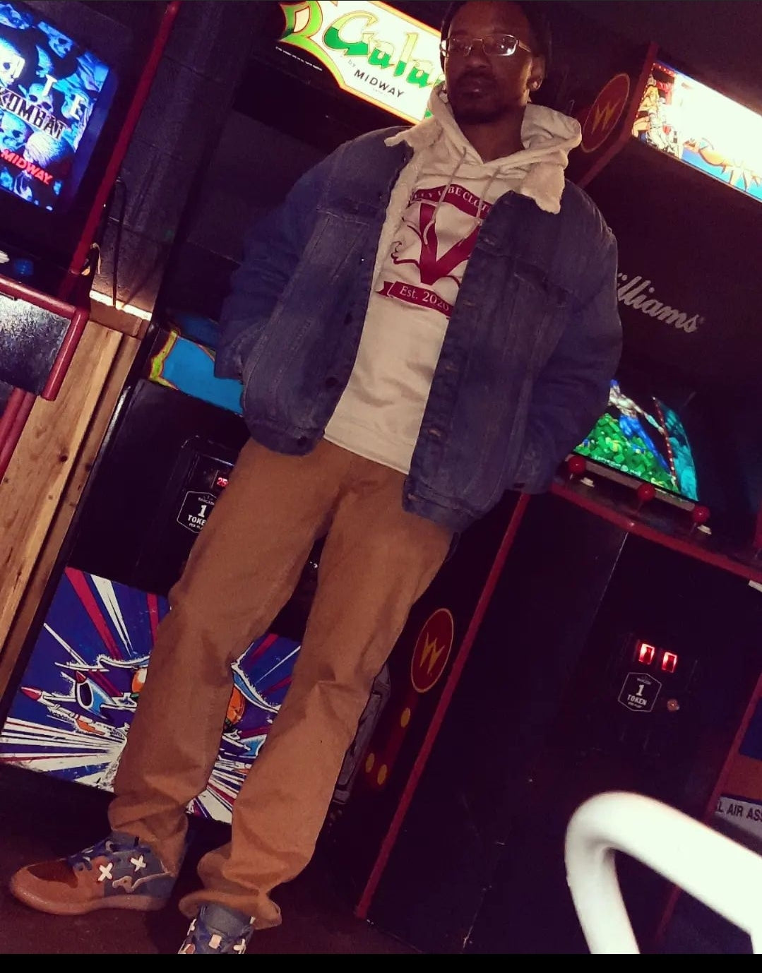 Fly Vibe Original Hoodie - Sand/Red