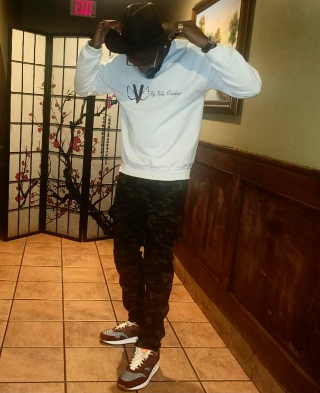 Fly Vibe Signature Sweat Shirt - White/Brown